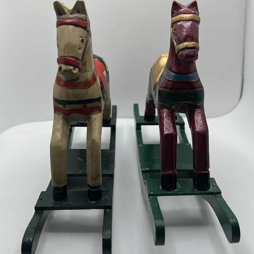 Set of 4 vintage hand made wooden horses - Picture 8 of 14